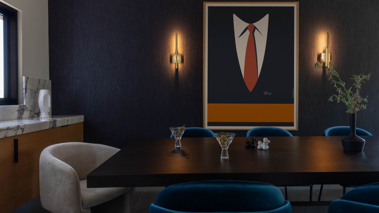 Can't Install A Pendant Light Above Your Dining Table? The Experts Have the Perfect Solution, And It's Even More Stylish