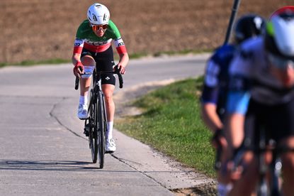 Elisa Longo Borghini wins Dwars Doors Vlaanderen 