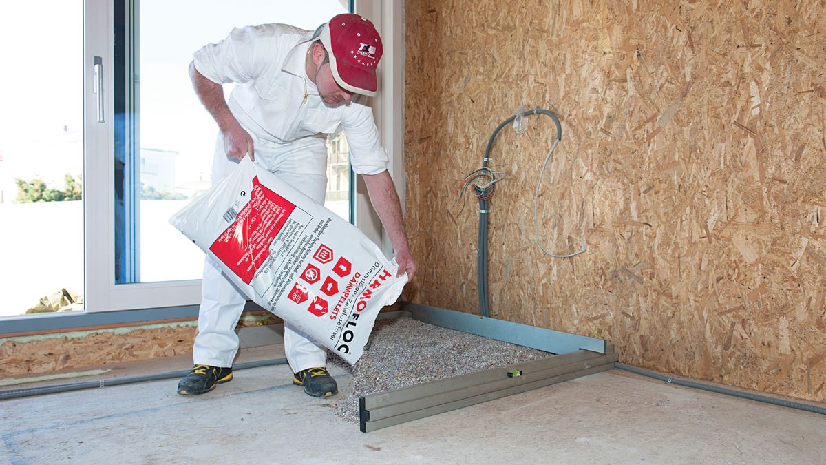 cellulose insulation installation