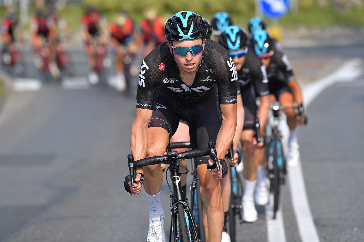 Team Sky leads the pace