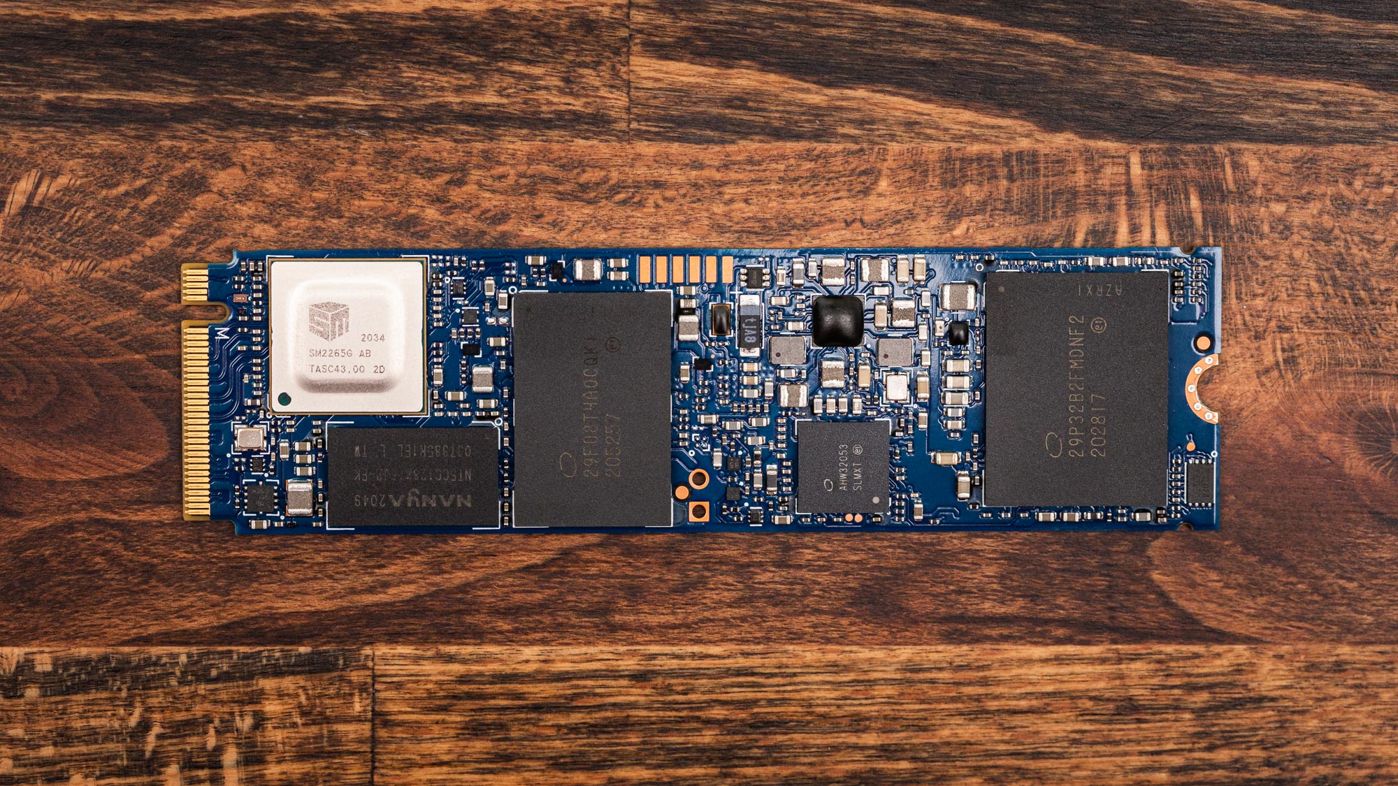 Intel Optane Memory H20 M.2 NVMe SSD Review: Running Optane and Flash ...