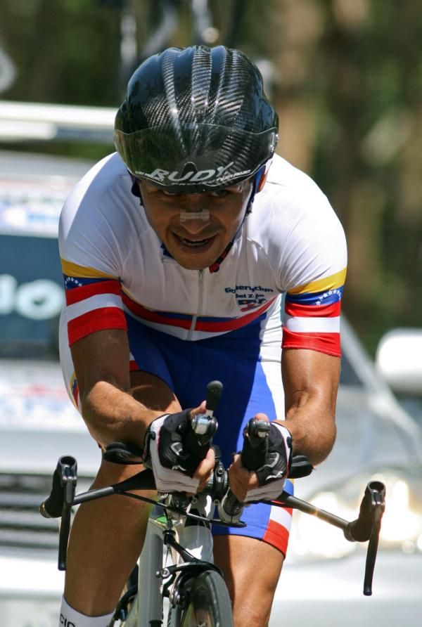Jose Rujano on his way to victory and the overall lead at the Vuelta al Tachira
