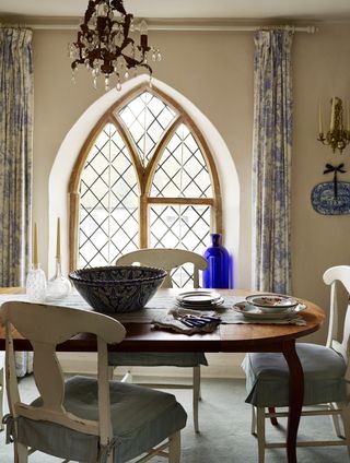 arched window in dining room