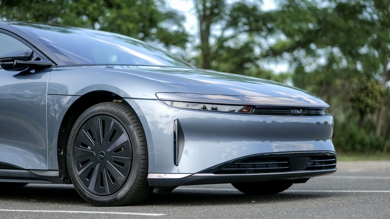 2025 Lucid Air Touring test drive.