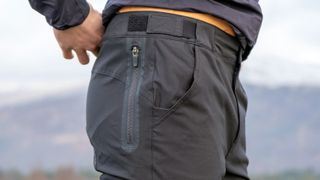 Fasthouse Shredder pants pocket and waist adjuster details