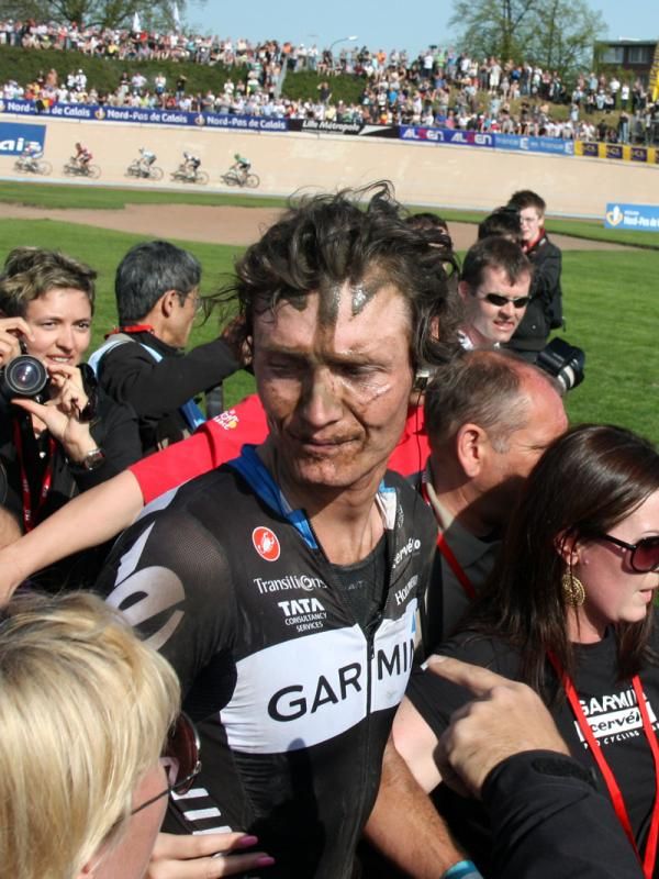 Conditions were unusually hot and dusty at Paris-Roubaix, as evidenced by Johan Van Summeren's (Garmin-Cerv&eacute;lo) face after crossing the line in victory.