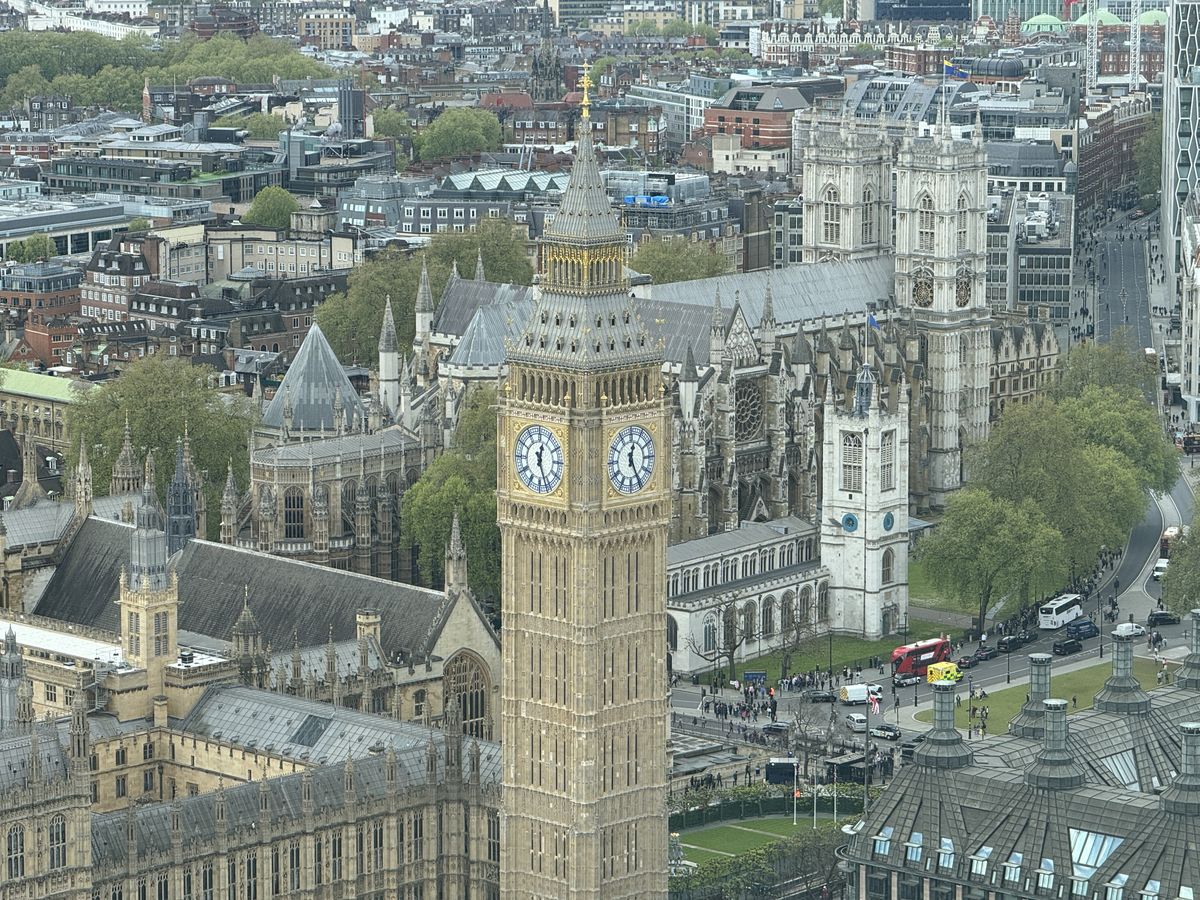 iPhone 15 Pro Max vs. Galaxy S24 Ultra vs. Pixel 8 Pro London Eye photos