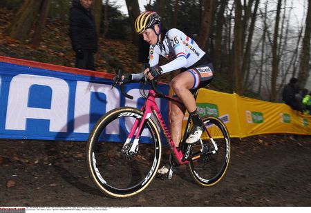 Nikki Brammeier (Boels-Dolmans) in action