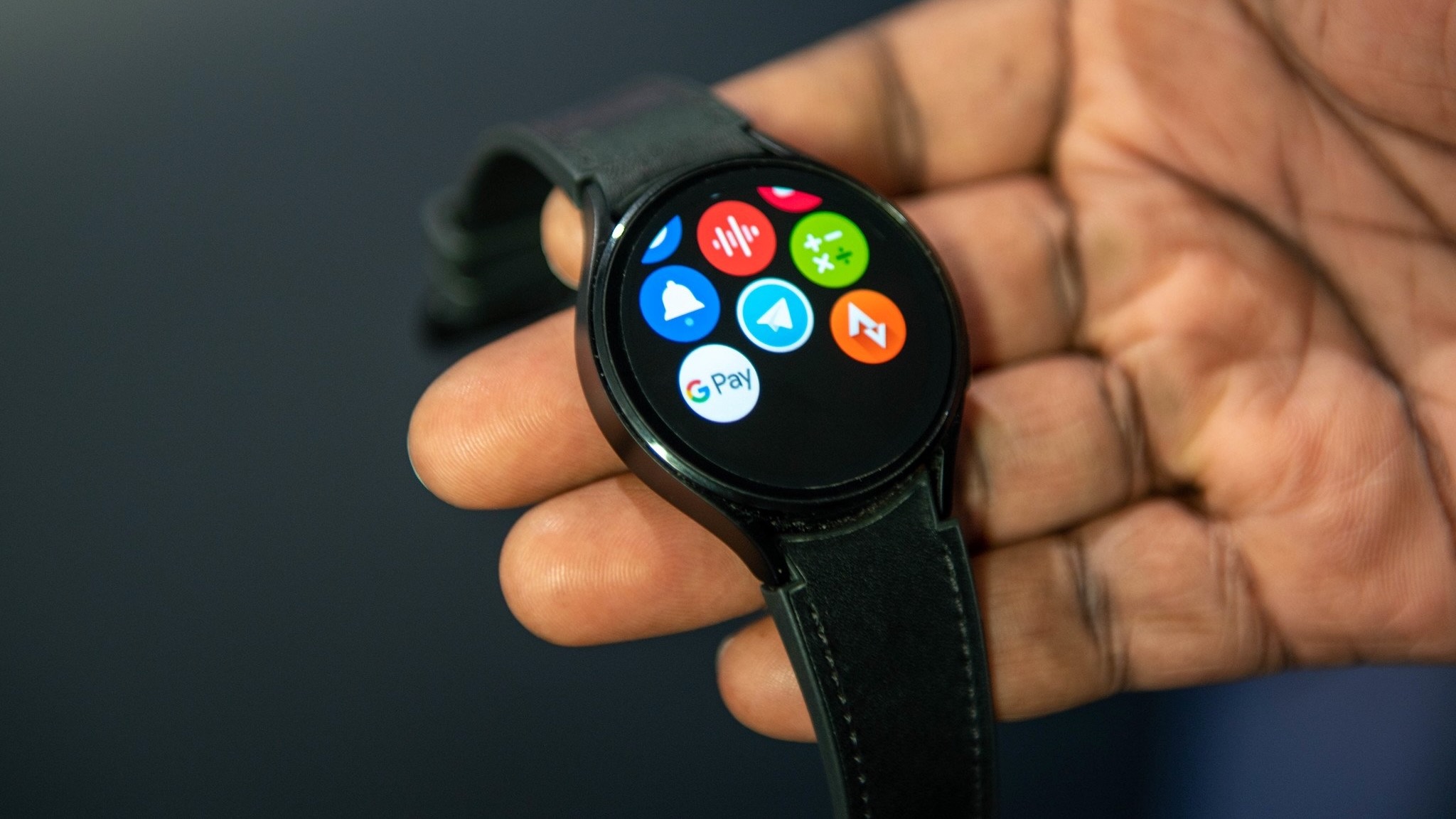 Samsung Galaxy Watch 4 tiles