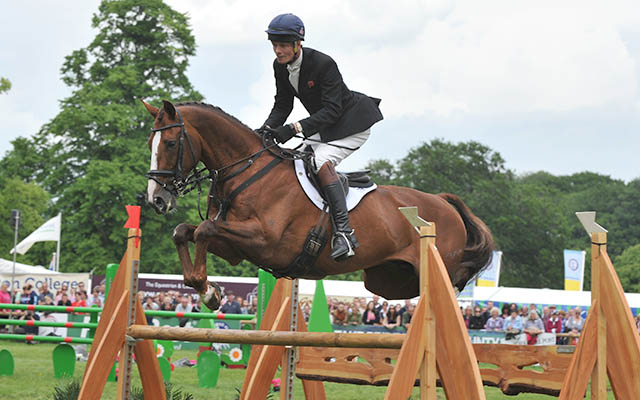 William Fox-Pitt and Chilli Morning on their way to winning the CCI3* at Bramham in 2011