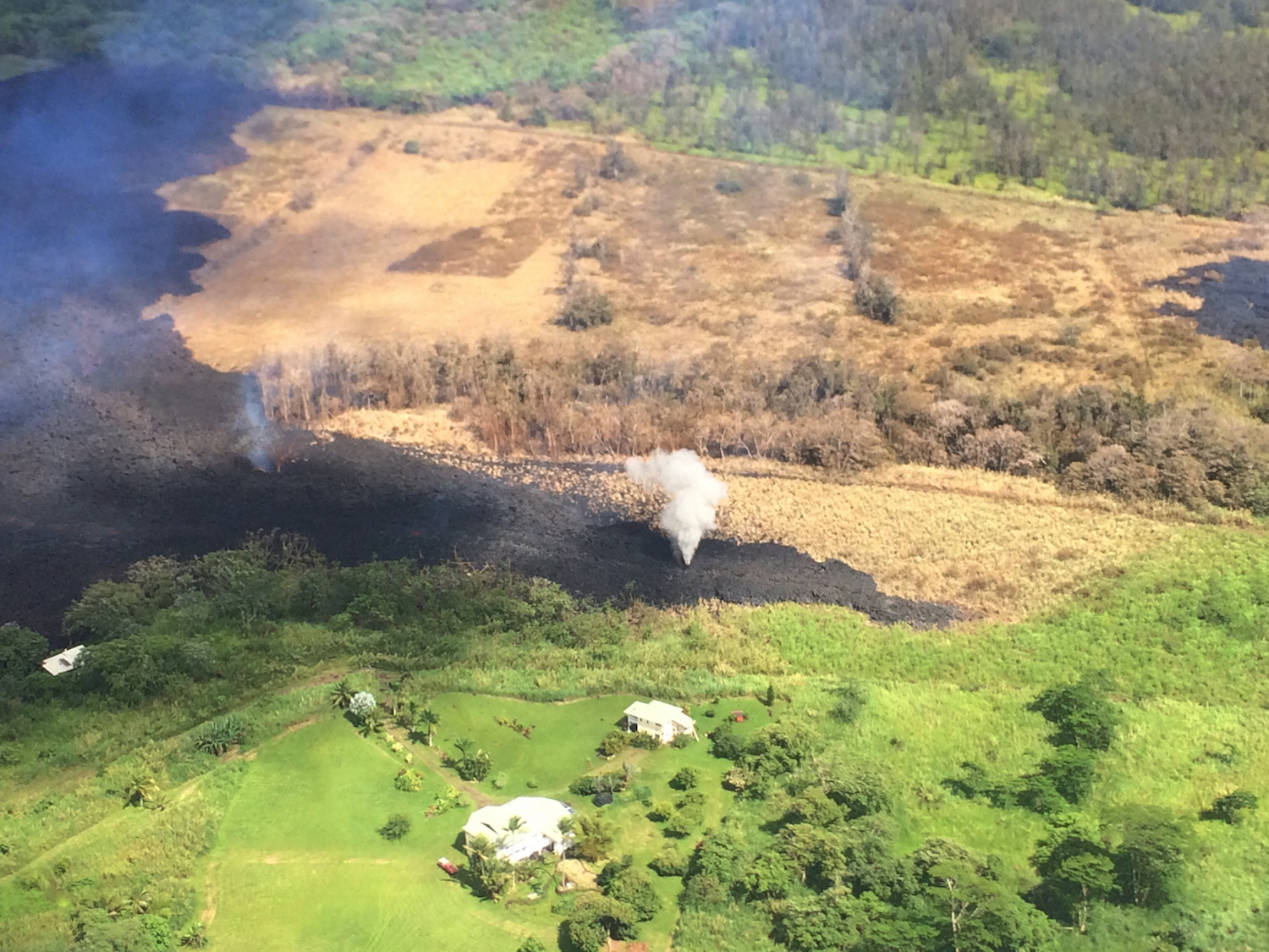 Hawaii Volcano Eruption 2018: News, Maps and Links to Live Updates ...