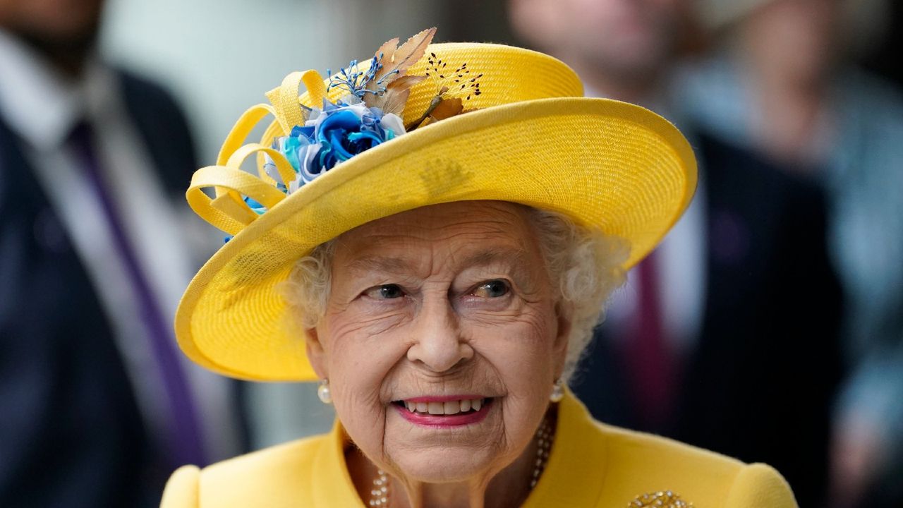 Queen Elizabeth II attends the Elizabeth line&#039;s official opening at Paddington Station on May 17, 2022 in London, England.