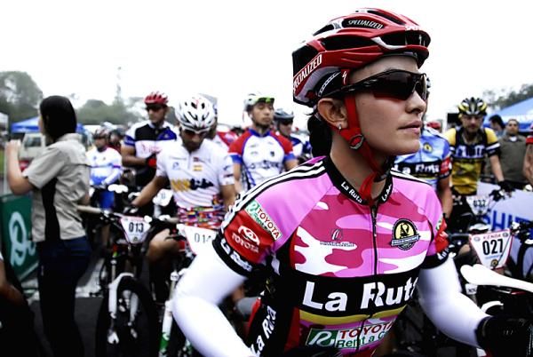 Women's leader Angela Parra ready for day 2