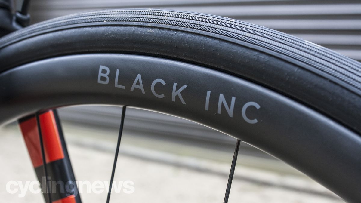 Factor O2 VAM Disc road bike