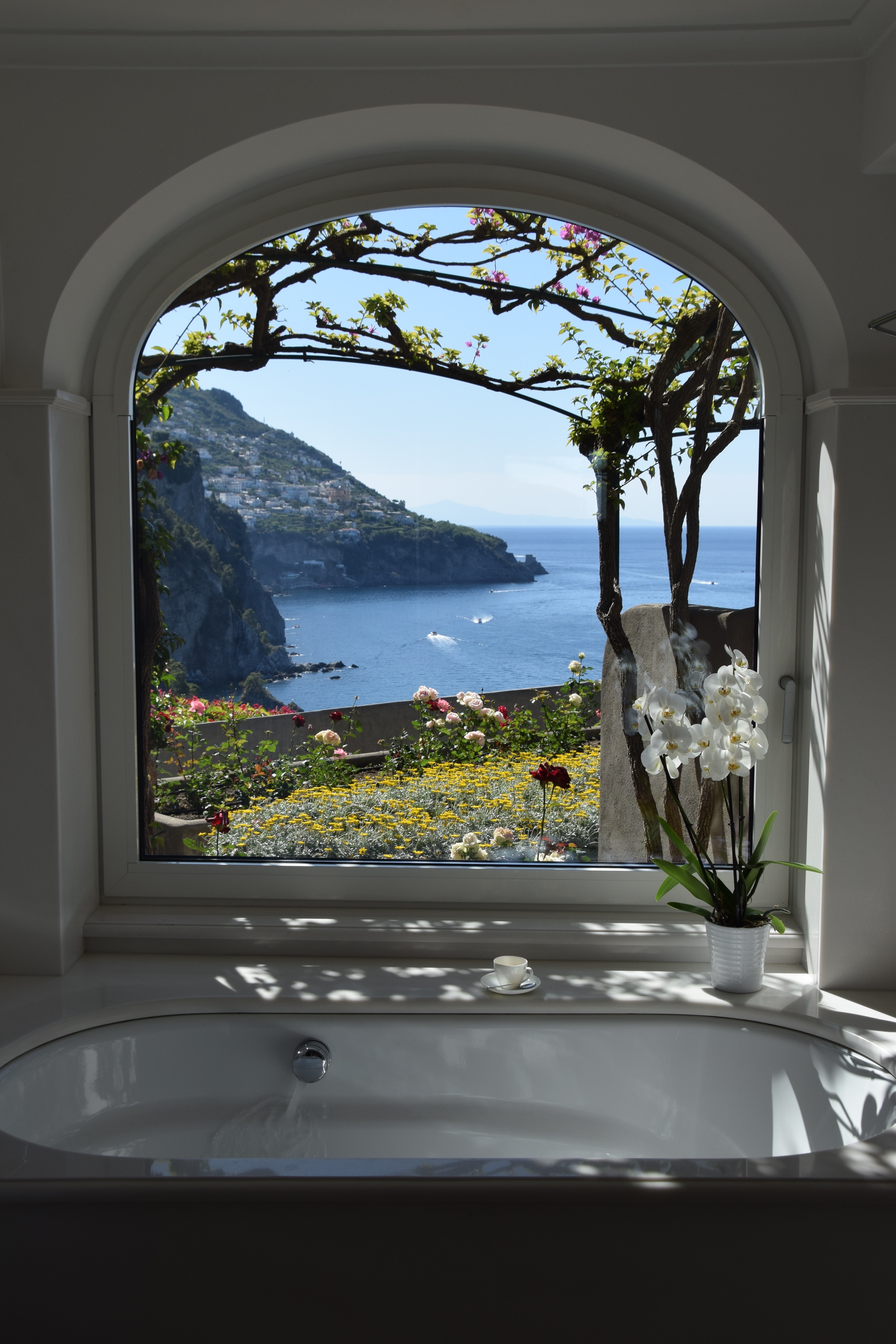 Amalfi Coast by Luke Abrahams