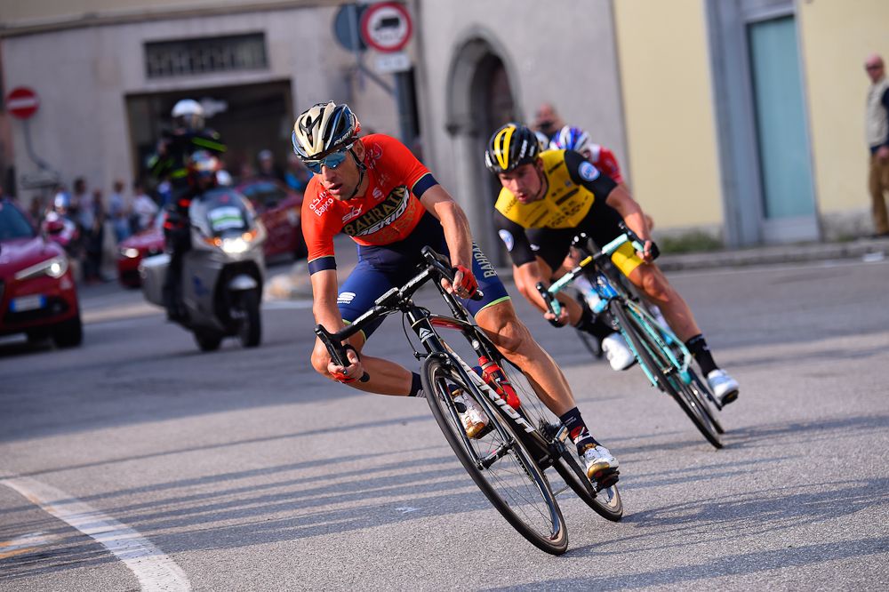 Vincenzo Nibali and Primoz Roglic on the attack during Il Lombardia