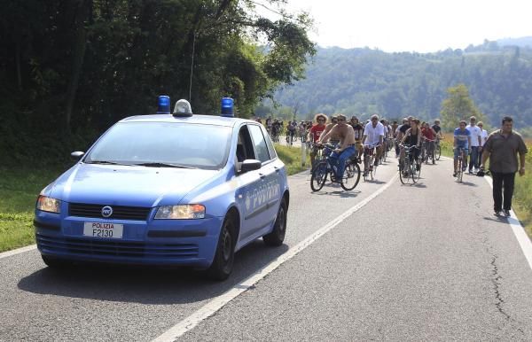 A critical mass protest against the Giro di Padania.