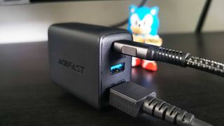 Acefast GaN PD Charger Hub with HDMI and USB C connected