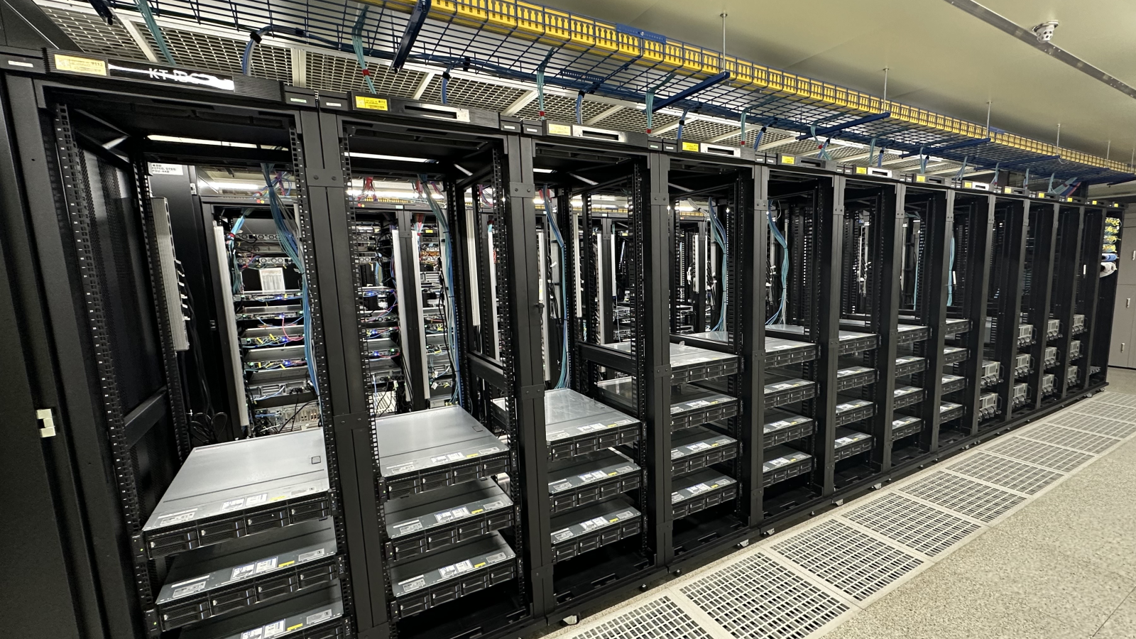 AMD AI servers