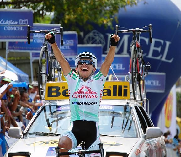 Didier Chaparro wins stage four in emphatic fashion.