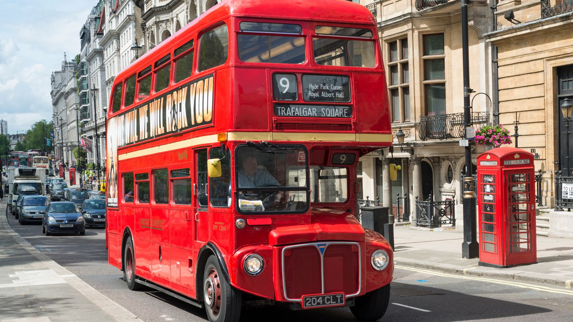 Traditional Routemaster bus at Piccadilly, London, EnglandTraditional Routemaster bus at Piccadilly, London, England. (Photo by: Education Images/Universal Images Group via Getty Images)
