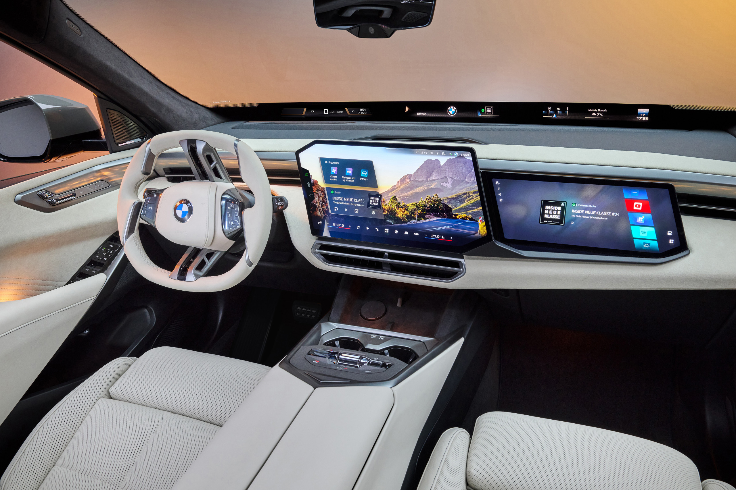 The new BMW X5 interior features twin screens