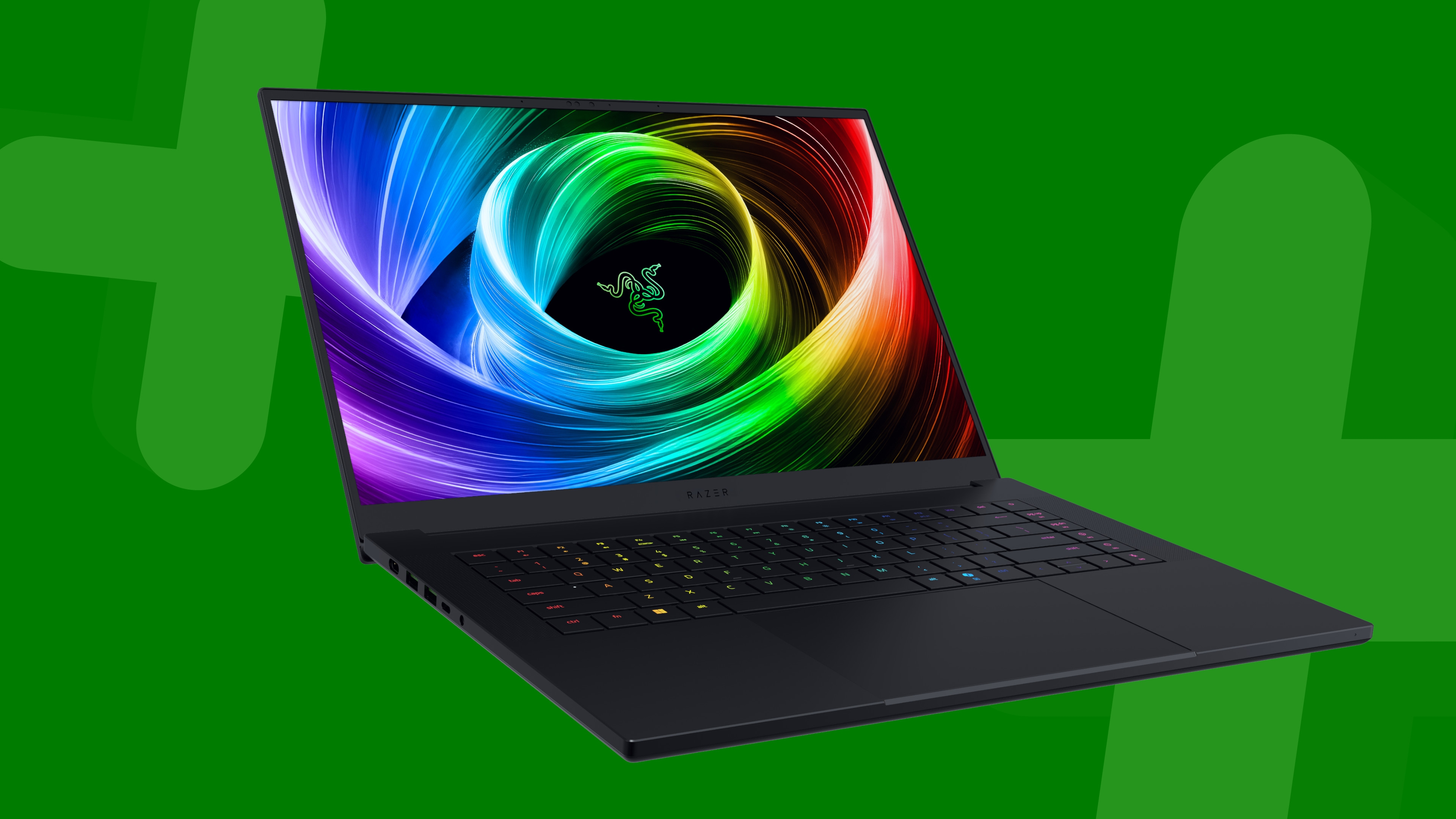 Portátil para juegos Razer Blade 16 sobre fondo verde