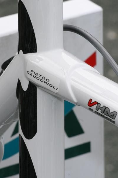 VHM (very high modulus) carbon is used throughout