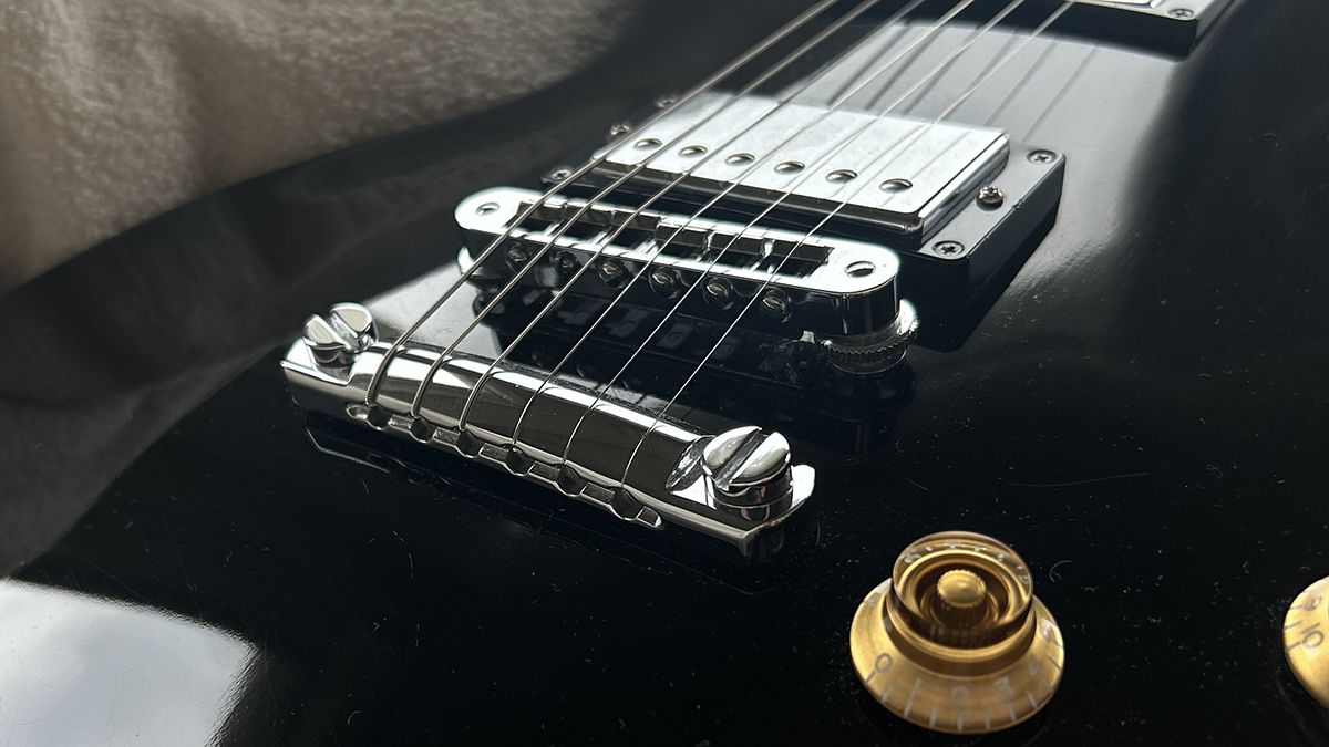 Topwrapping Les Paul I tried it but did it make a difference? Guitar World