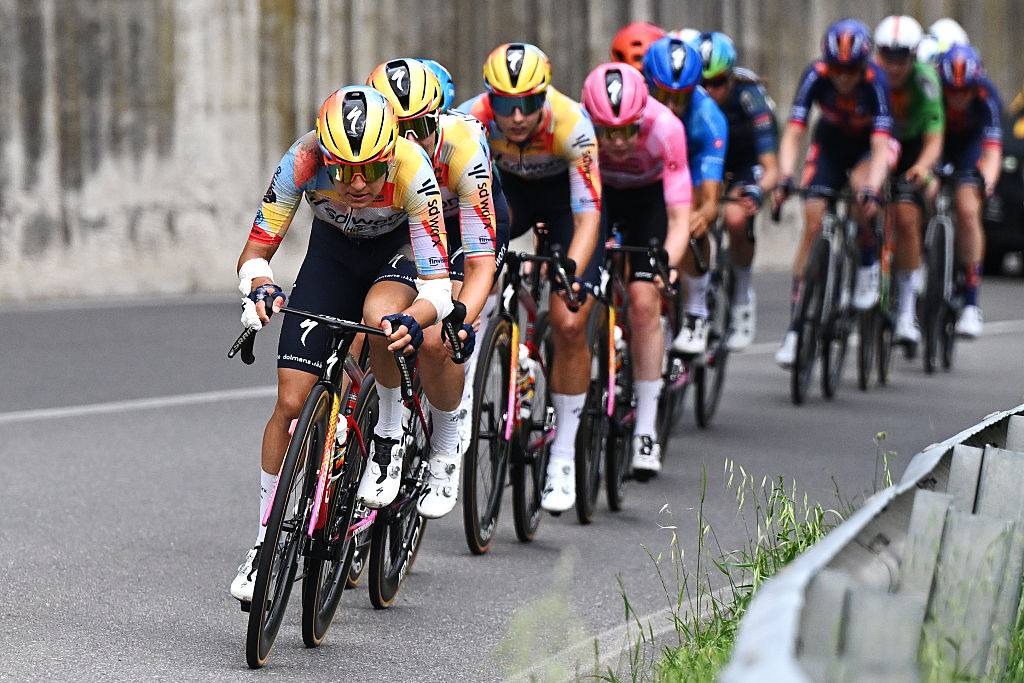 Giro d'Italia Women GC standings &ndash; Elisa Longo Borghini fights to pull back time to maglia rosa