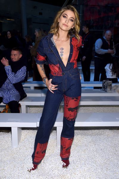 Fashion show, Fashion model, Clothing, Fashion, Jeans, Runway, Denim, Public event, Fashion design, Leg,