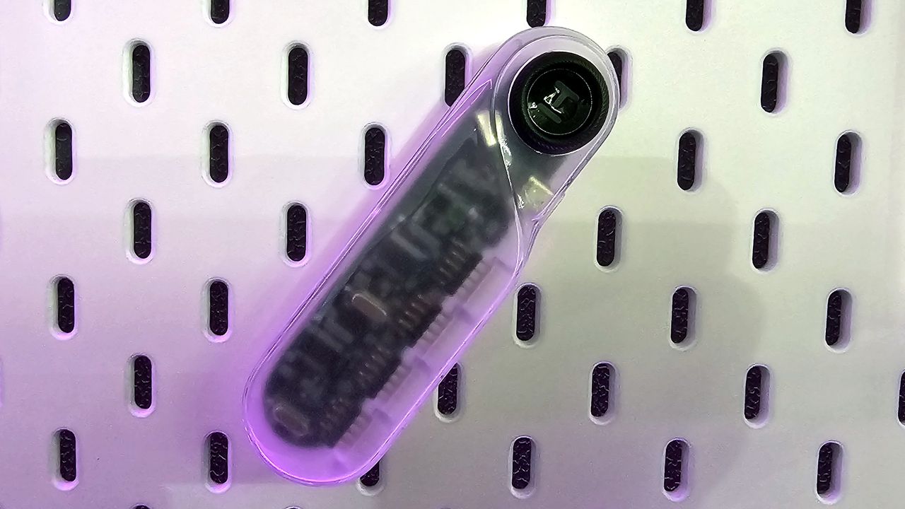 hyte internal universal hub