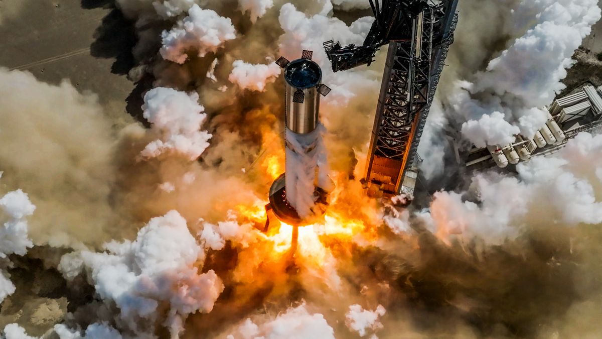 SpaceX lanza un enorme propulsor Super Heavy antes del cuarto vuelo de prueba de Starship (fotos, vídeo)