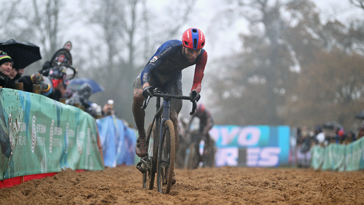 Thibau Nys led much of the early phases but faded as the laps went on