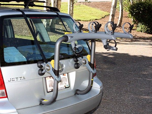 The Saris Bones RS trunk rack goes on quickly and tightens securely with the built-in ratcheting straps.