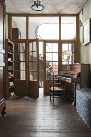 French townhouse hallway