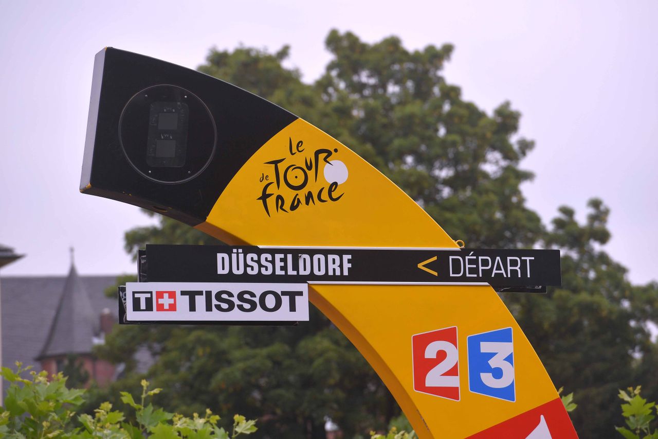 The Tour de France rolled out from D&uuml;sseldorf on stage 2.