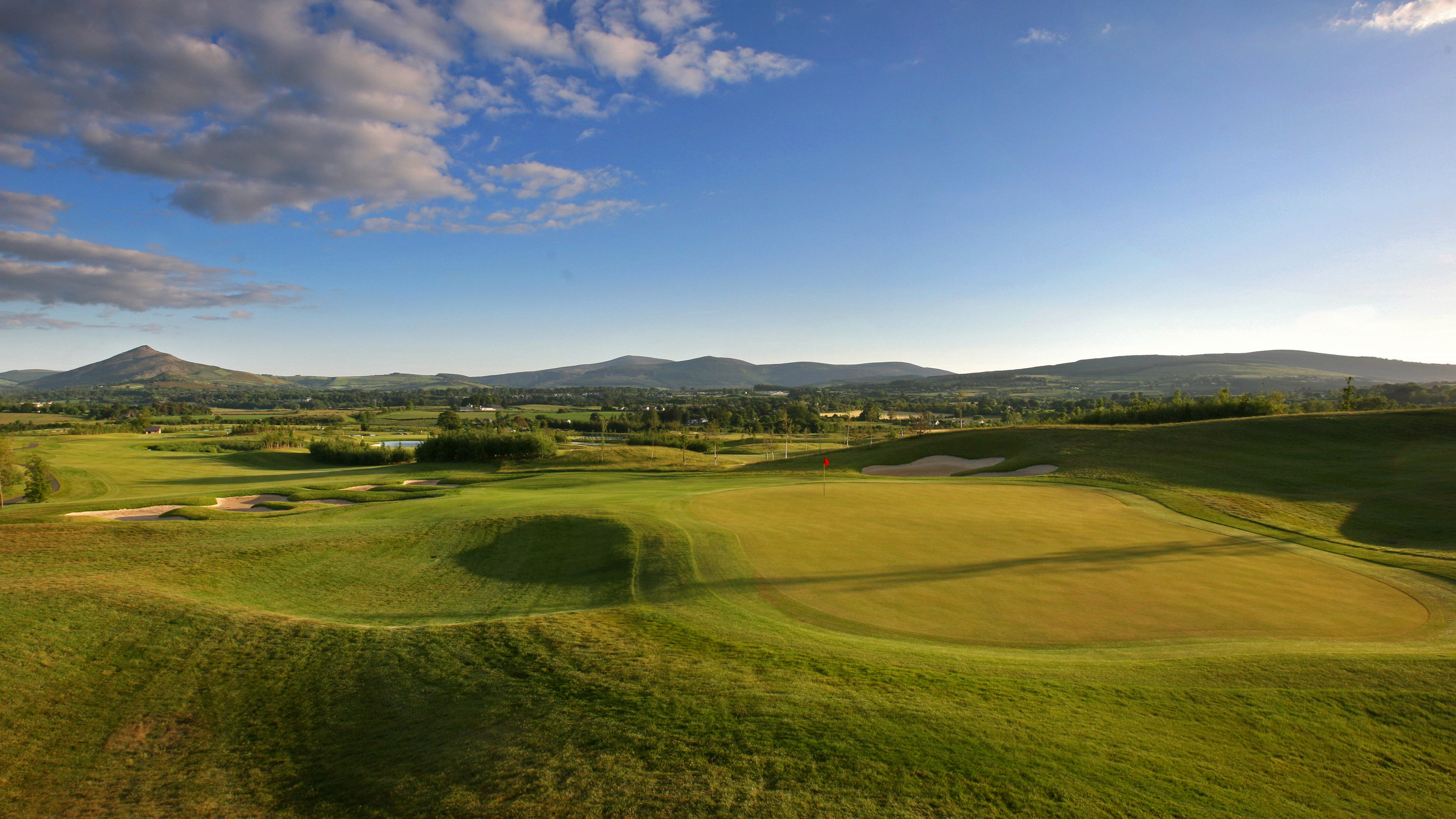 Dun Laoghaire - Middle - Hole 9