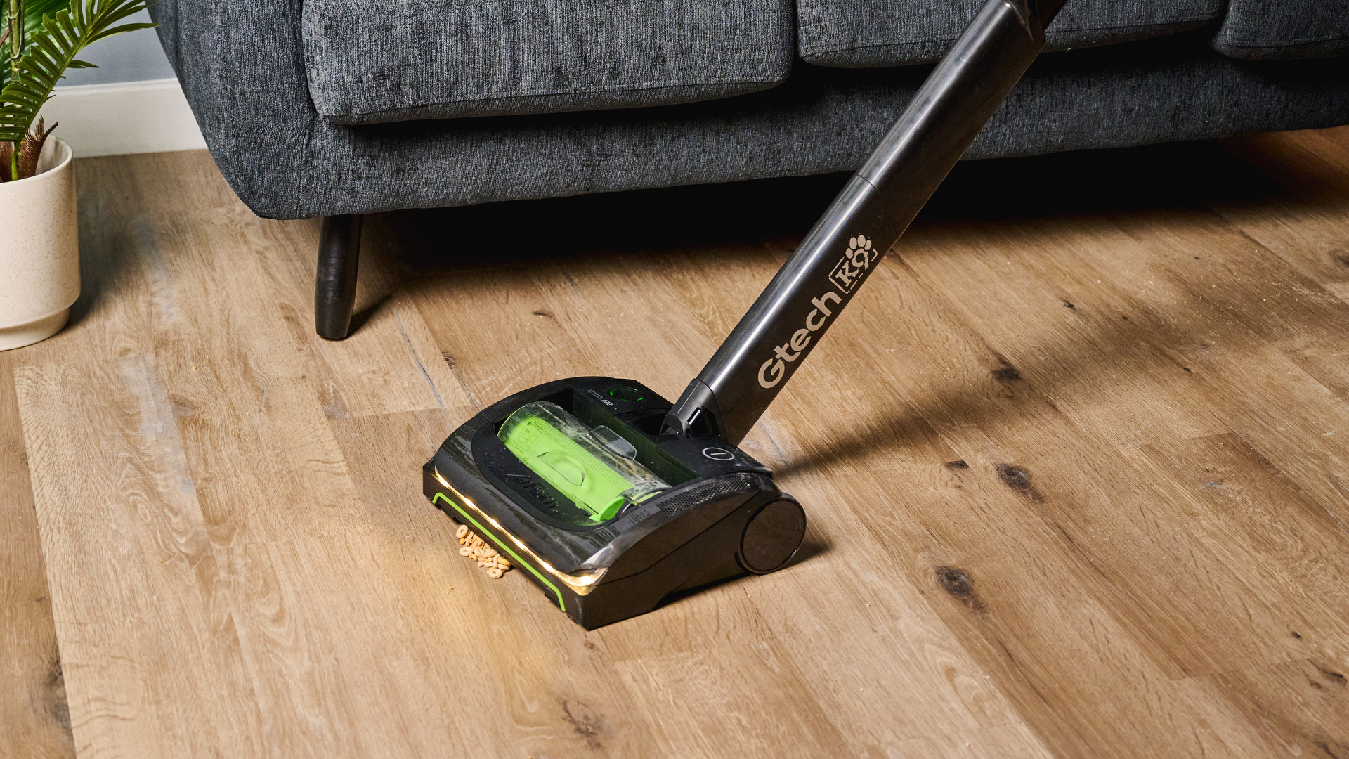 GTech AirRAM 2 K9 cleaning hardwood floor