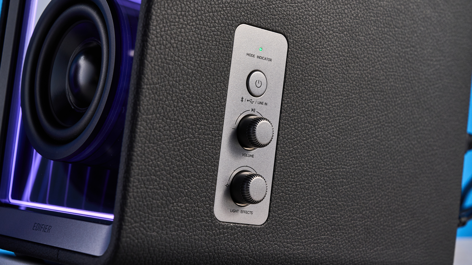 Edifier QR65 gaming and computer speakers in black