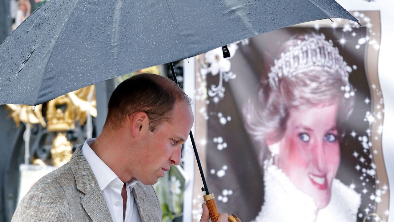 The Duke And Duchess Of Cambridge And Prince Harry Visit The White Garden In Kensington Palace