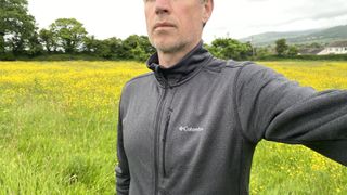 A selfie of a man wearing a Columbia Park View Fleece.