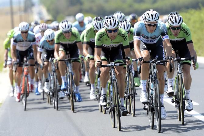 Belkin and Omega Pharma-QuickStep split the peloton in the crosswinds