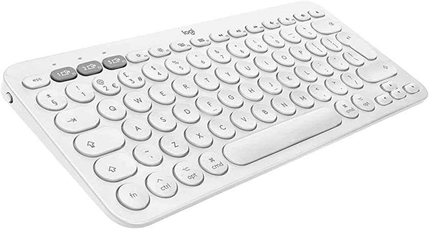 Um teclado Logitech para Mac branco