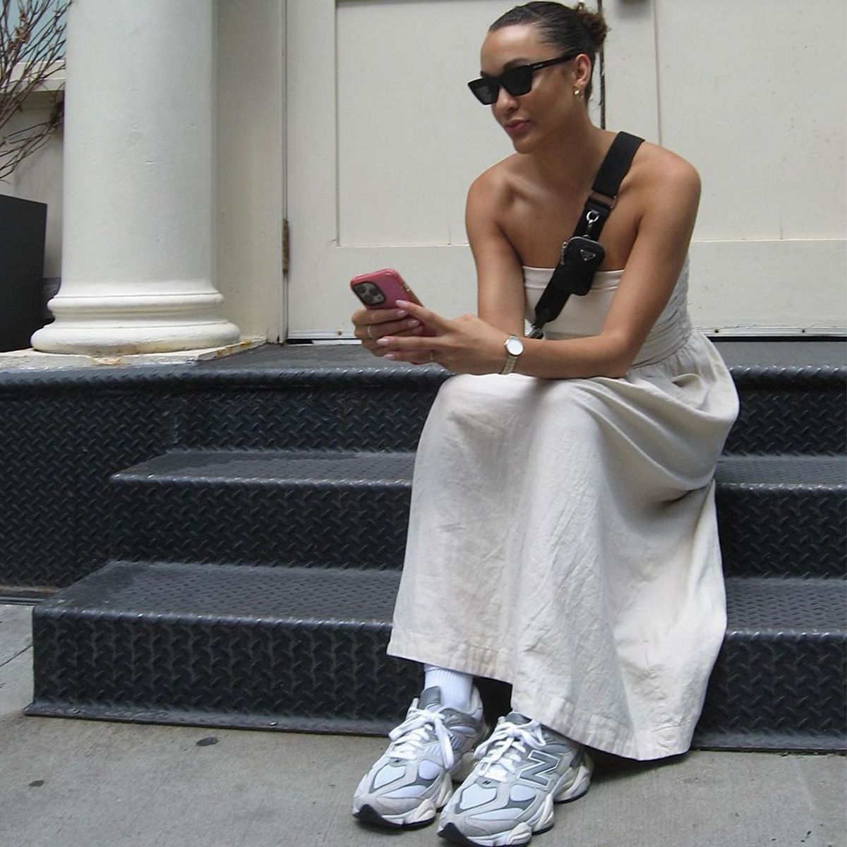 fashion editor in strapless dress
