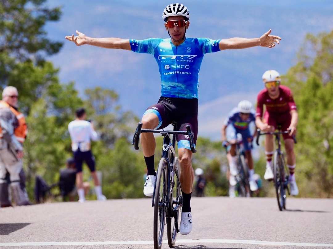 Robinson Fabi&amp;aacute;n L&amp;oacute;pez of GW Erco SportFitness wins stage 2 ahead of Kieran Haug (Modern Adventure Pro)