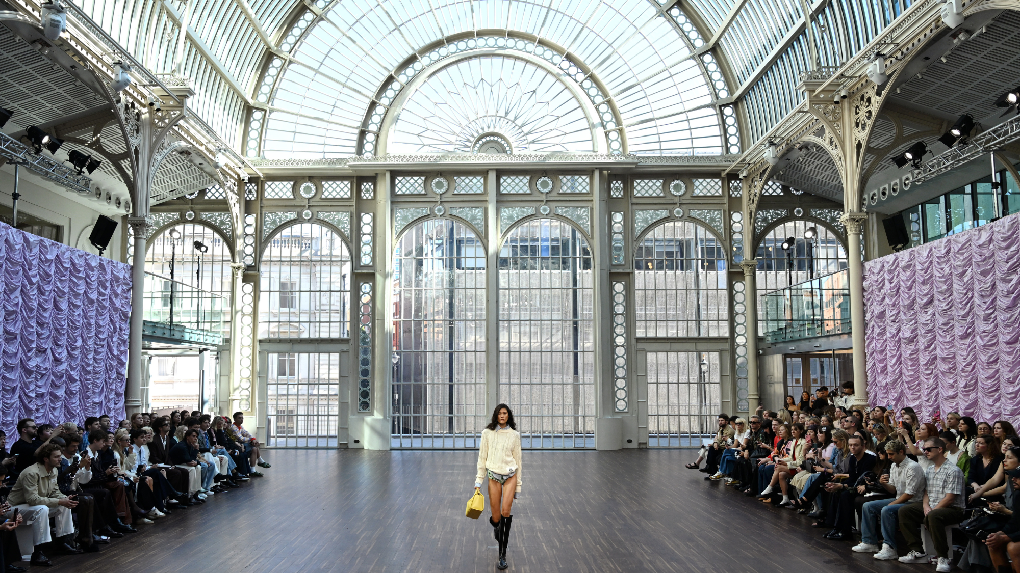 Mithridate ss26 runway
