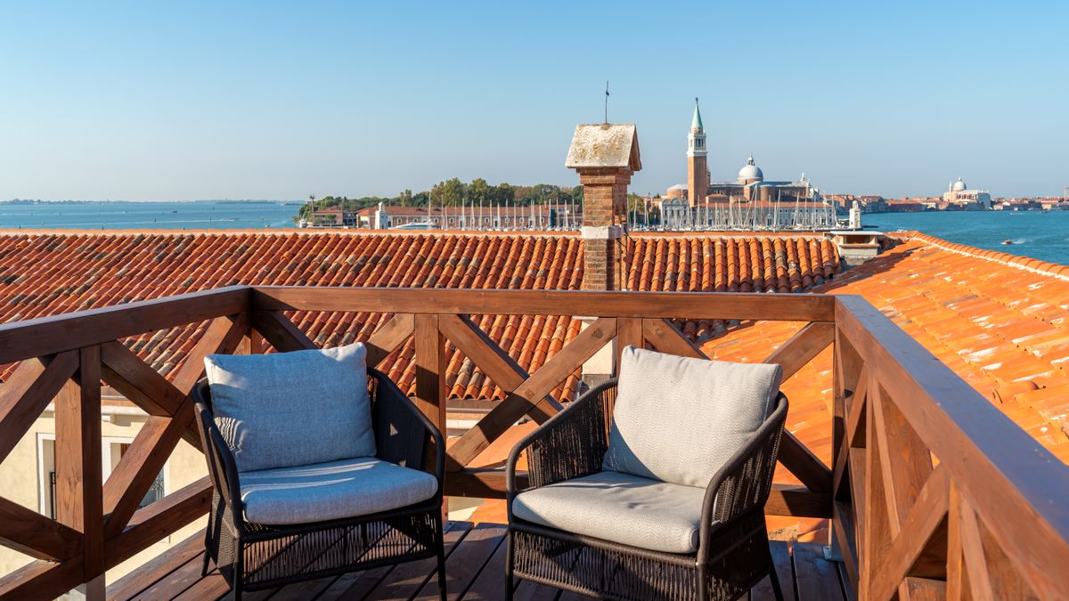 The (sober) essence of Venice in the Ca 'di Dio Hotel by Patricia Urquiola  - Interni Magazine