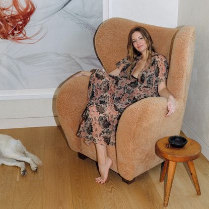 Lizzie grover rad at home in L.A.