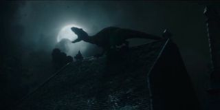 Jurassic World: Fallen Kingdom the Indoraptor howls on the roof of Lockwood Manor